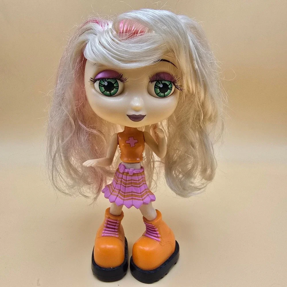 Vintage 1999‎ Mattel Doll Brat Diva Starz Pink Orange Outfit Boots